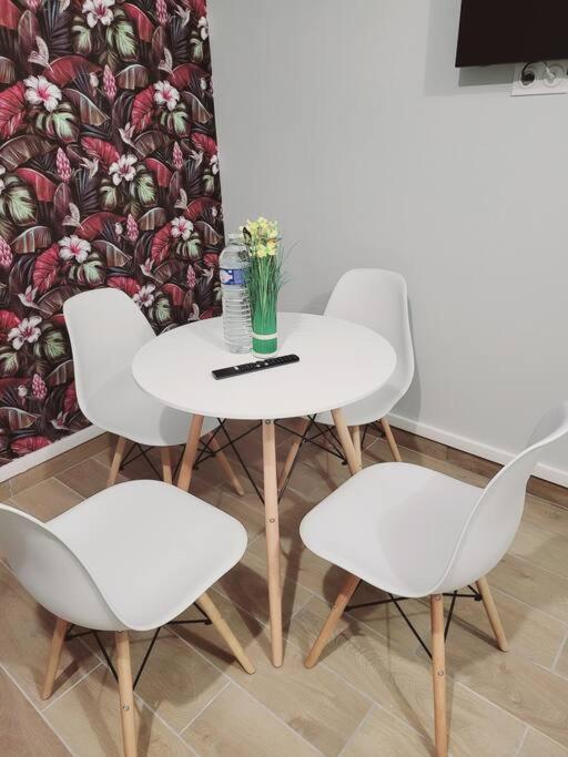 Family Flat Stade De France Airport Cdg Le Bourget "Appart'7" Пьерфит-сюр-Сен Экстерьер фото